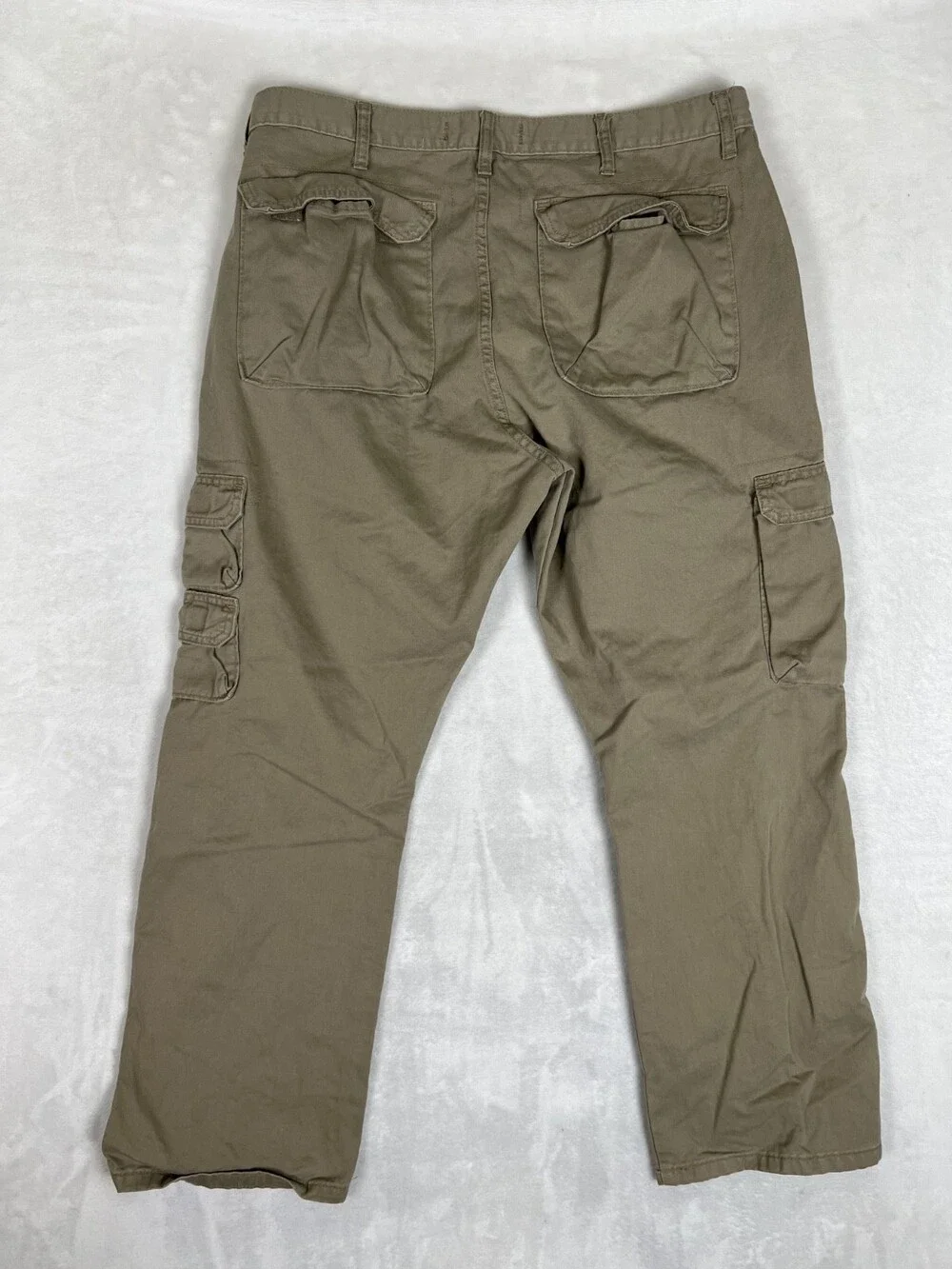 Wrangler Relaxed Fit Cargo Pants Mens 36x30 Khaki Tan Utility Casual READ